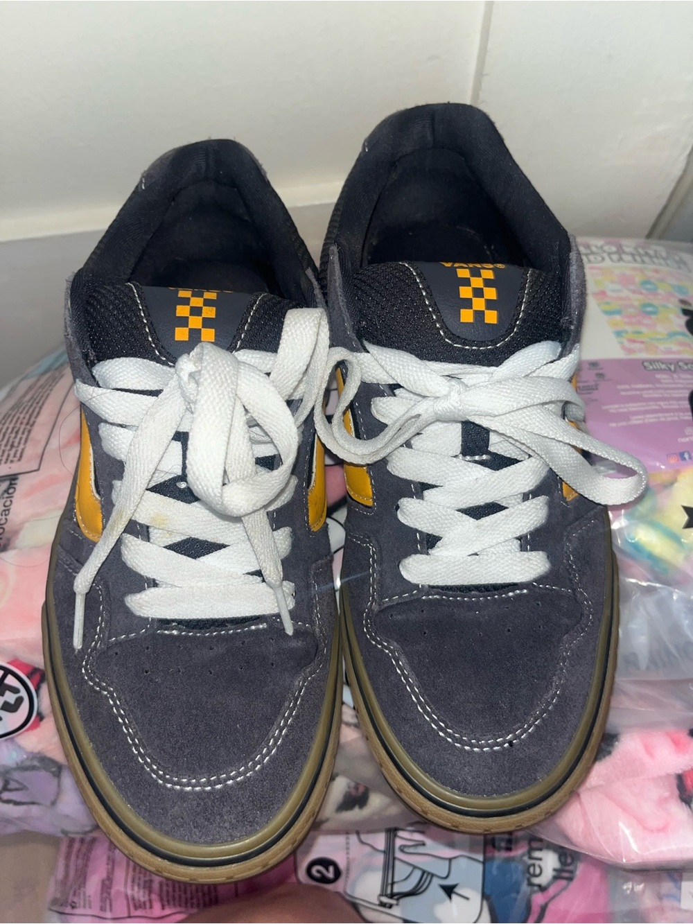 Vans Blue Gray Suede Low-Top Sneakers with Yellow Accents Sz mens 7 women’s 8.5